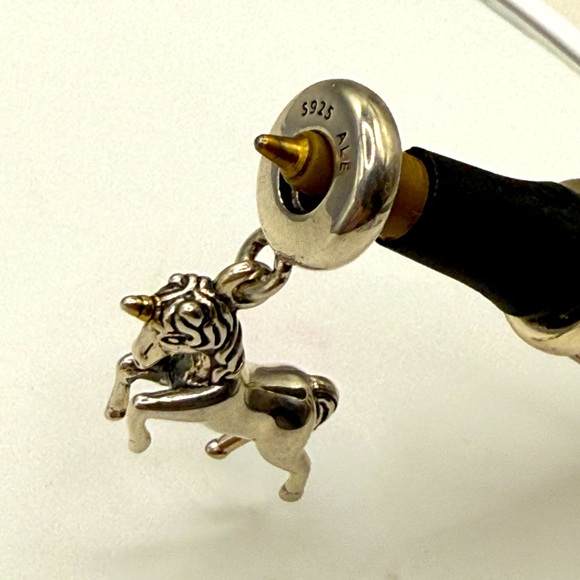 Pandora Retired & Disc Unicorn Dangle Charm - Picture 1 of 7